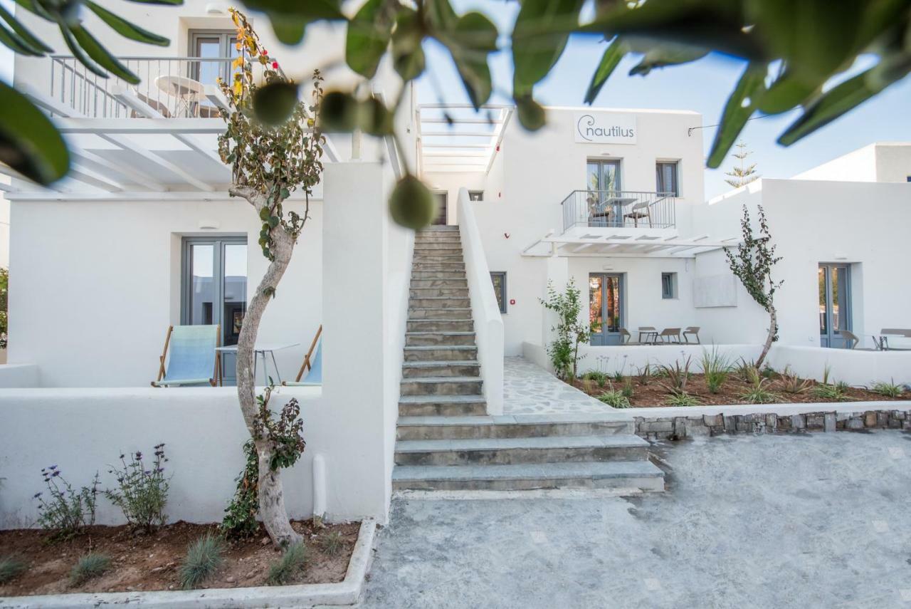 Nautilus Apartments-Suites Parikia  Exterior photo